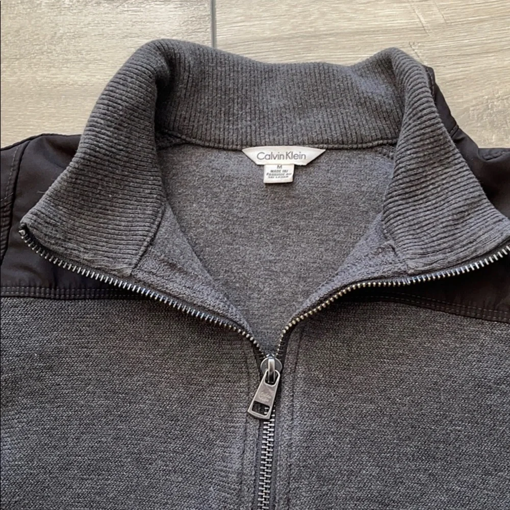 Calvin Klein Men’s Sweater Size M